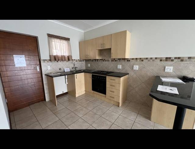 1 BEDROOM PROPERTY TO RENT IN BRENTWOOD PARK